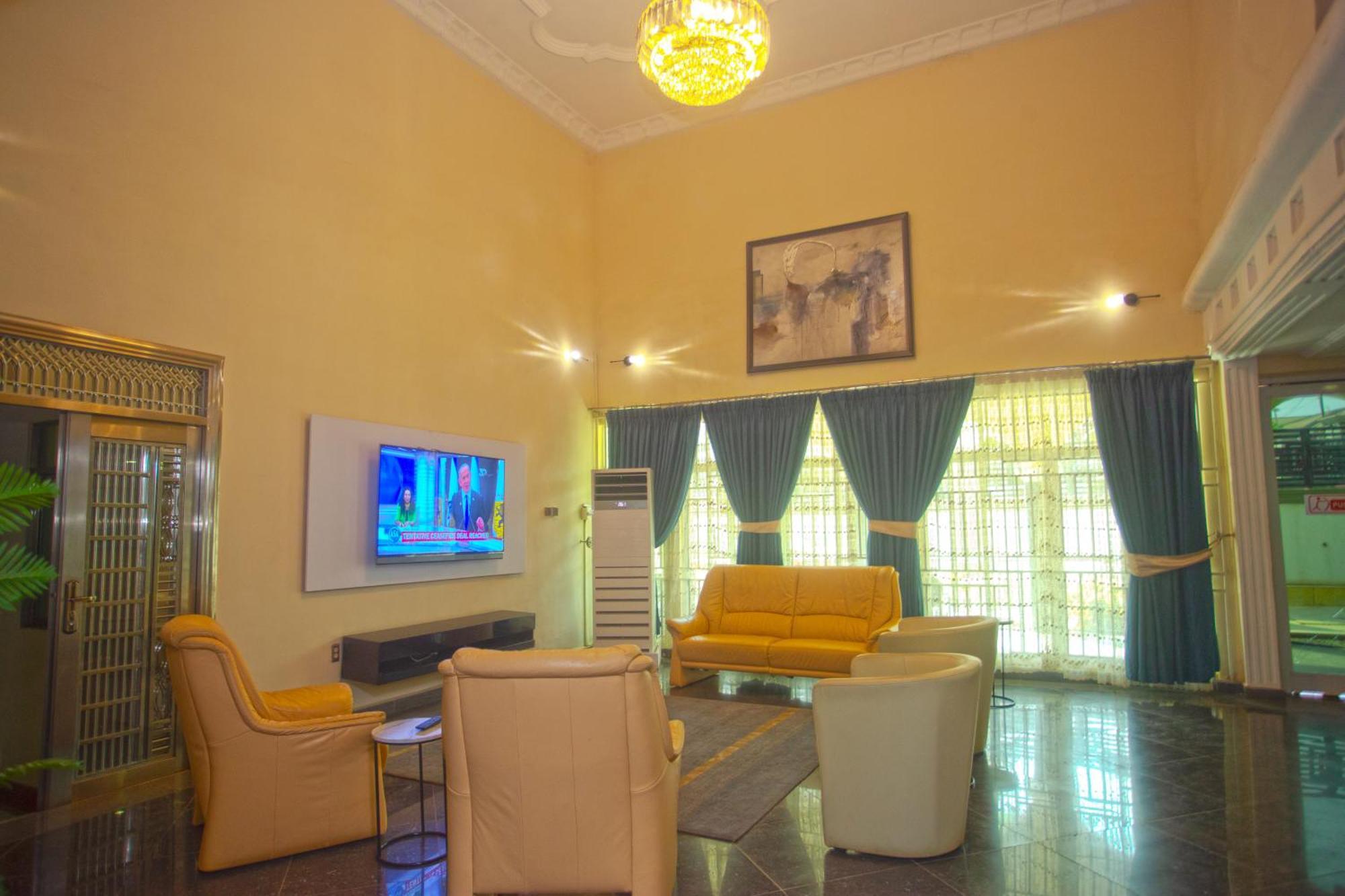 Labev Hotel Κούμασι Εξωτερικό φωτογραφία