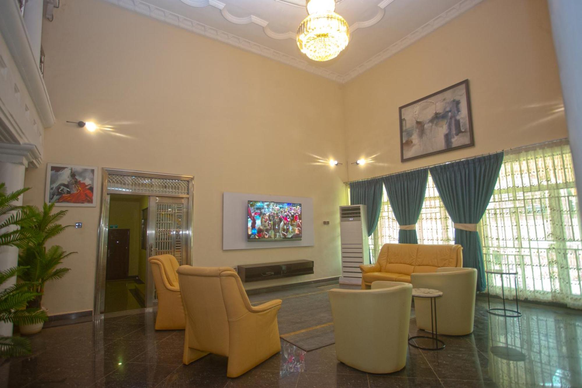 Labev Hotel Κούμασι Εξωτερικό φωτογραφία